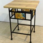 1 Oak Sidepanel Table